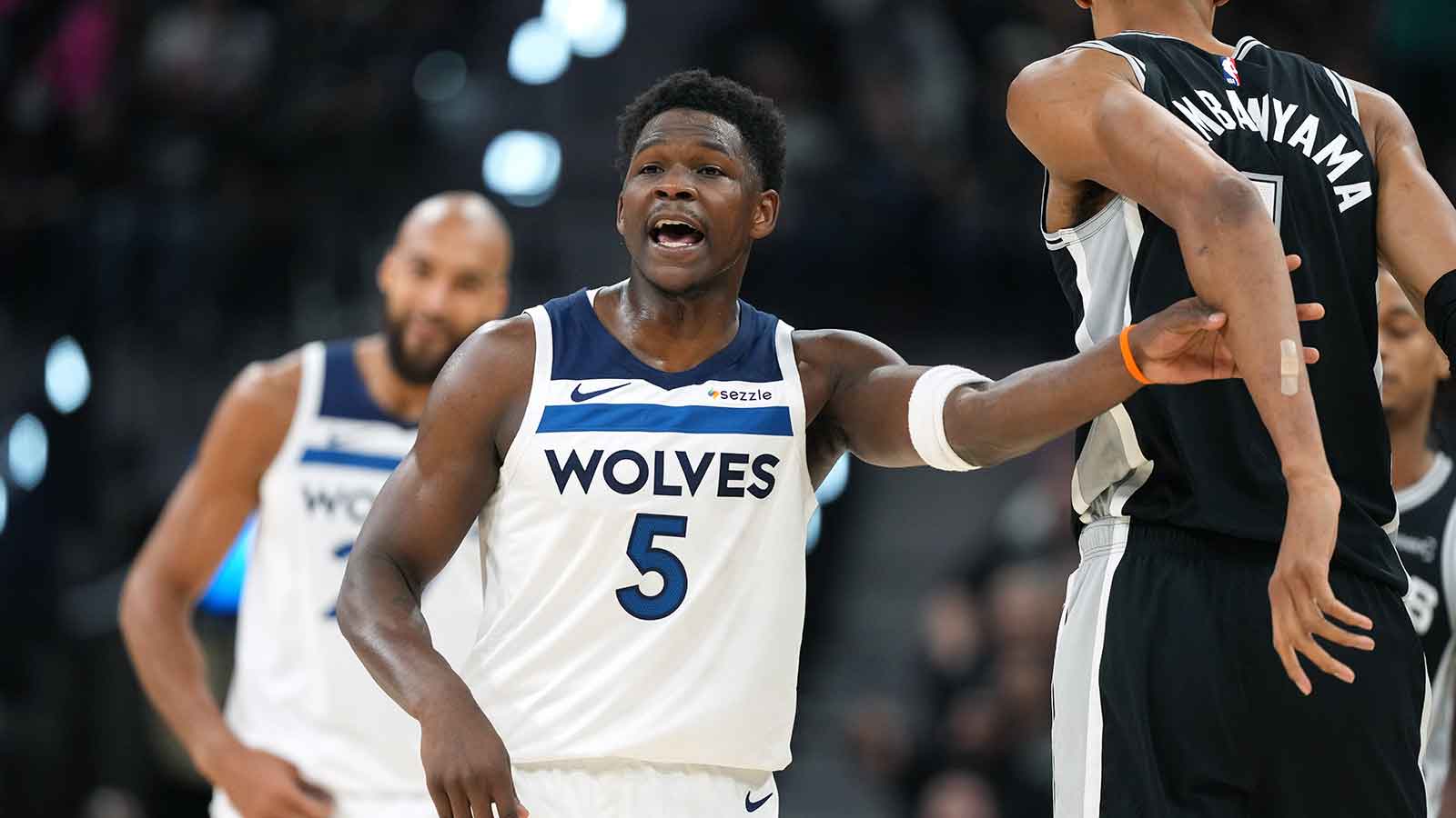 Anthony Edwards makes statement with epic steal and slam dunk