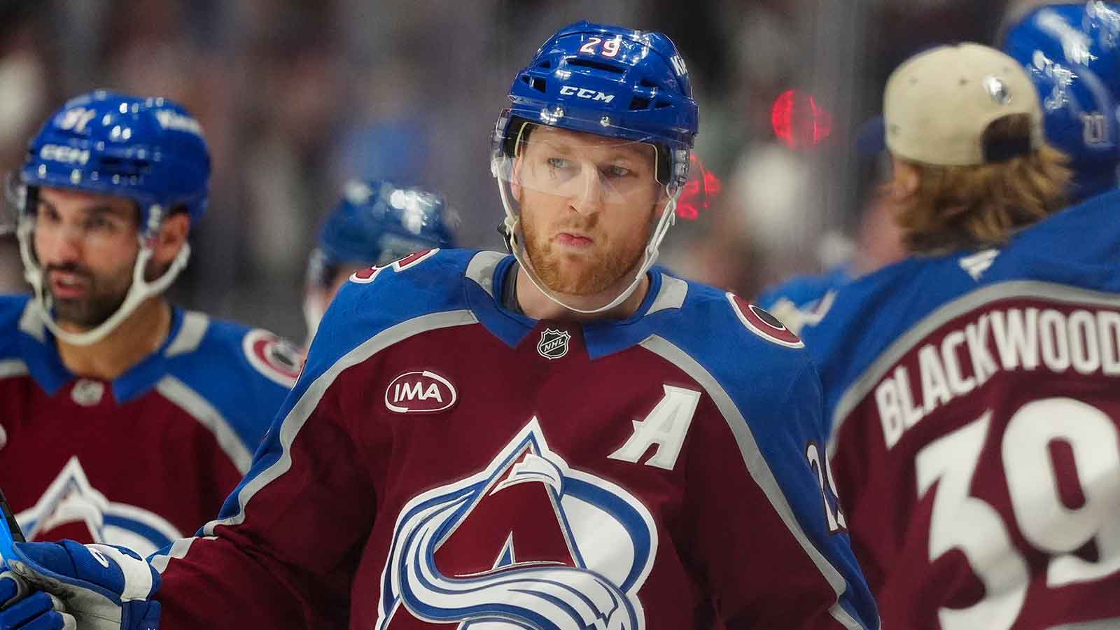 Avalanche drop 9 goals on Wild in insane Game 1 win