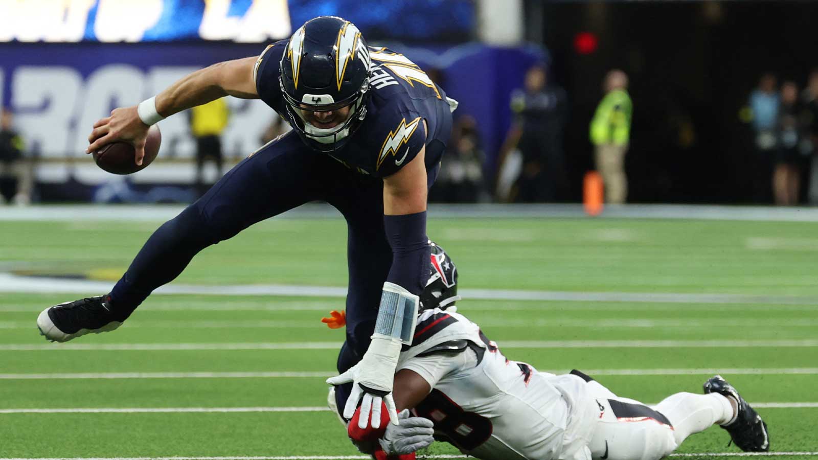 Ravens sign ex-Seahawks, Texans safety