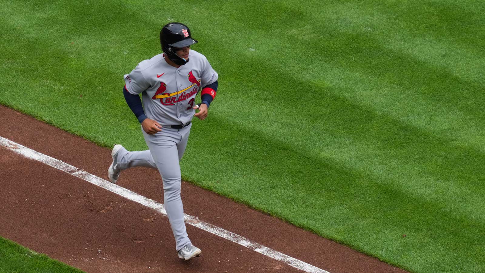 Cardinals player hits home run in first MLB game 11 years after professional debut