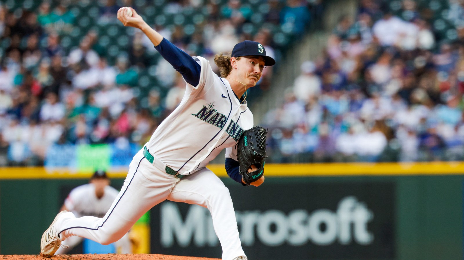 Mariners’ Fans up in arms over Dan Wilson’s Luis Castillo-Bryce Miller decision
