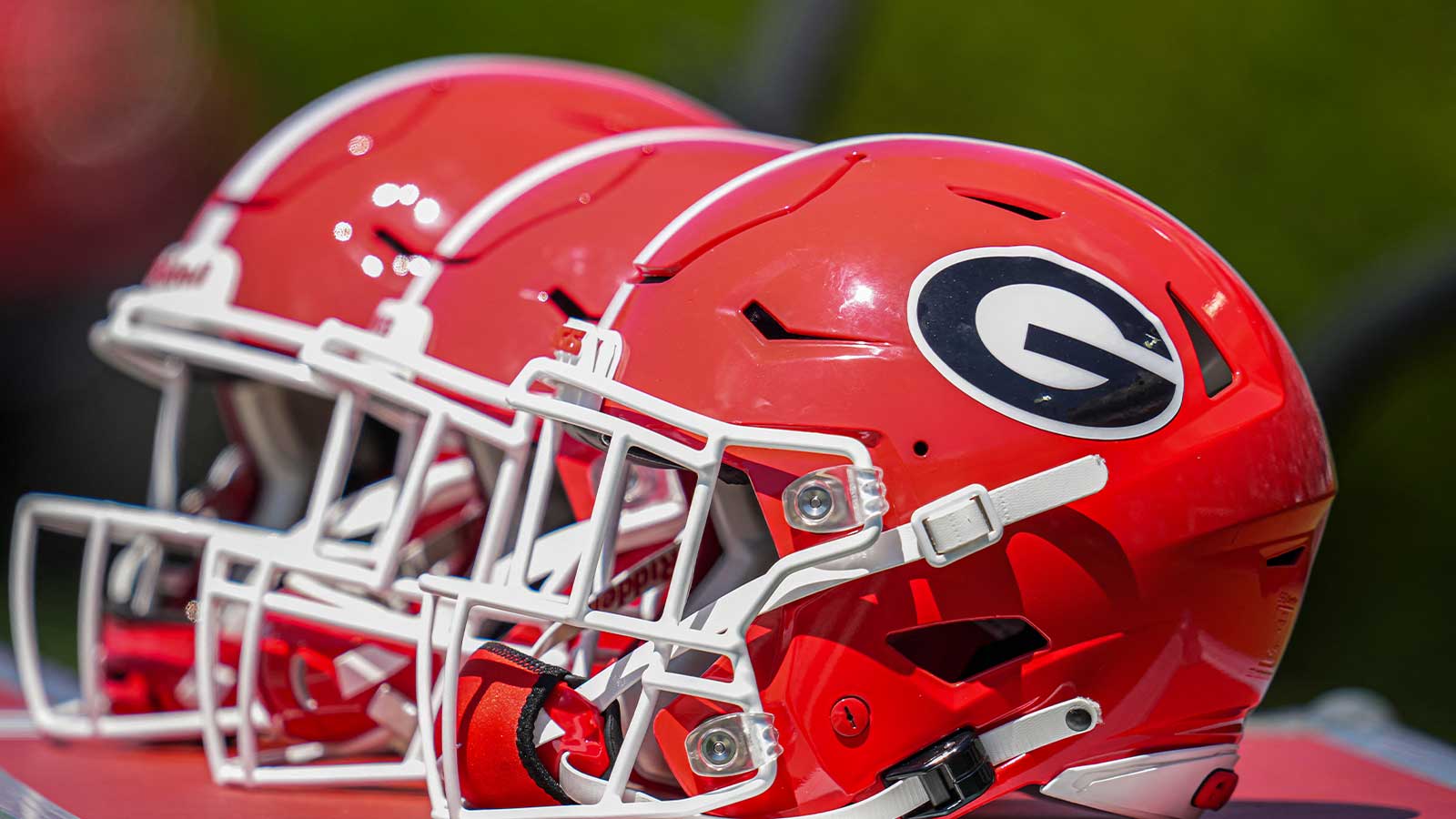 Georgia Bulldogs’ huge 5-star OT target sets date for commitment announcement