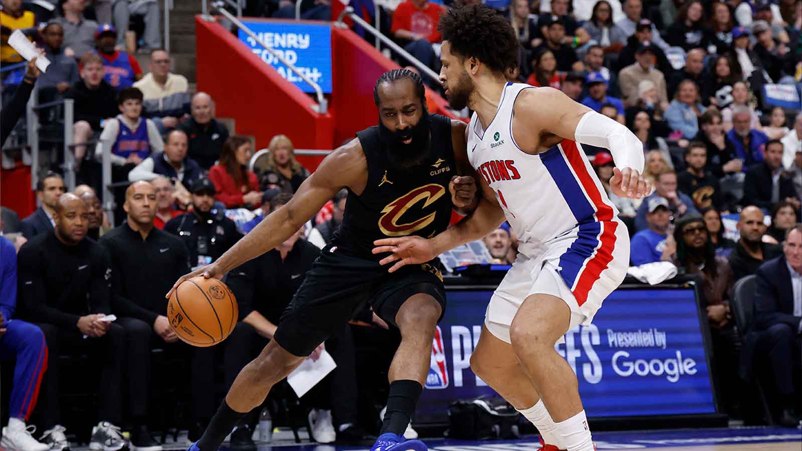 Cavs’ Cade Cunningham gives flowers to ‘all-timer’ James Harden after Game 3