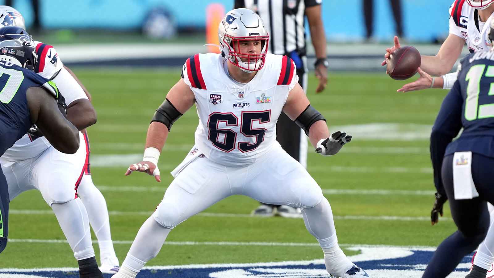 NFL rumors: Ravens insider wonders if Bears would trade veteran they just got from Patriots