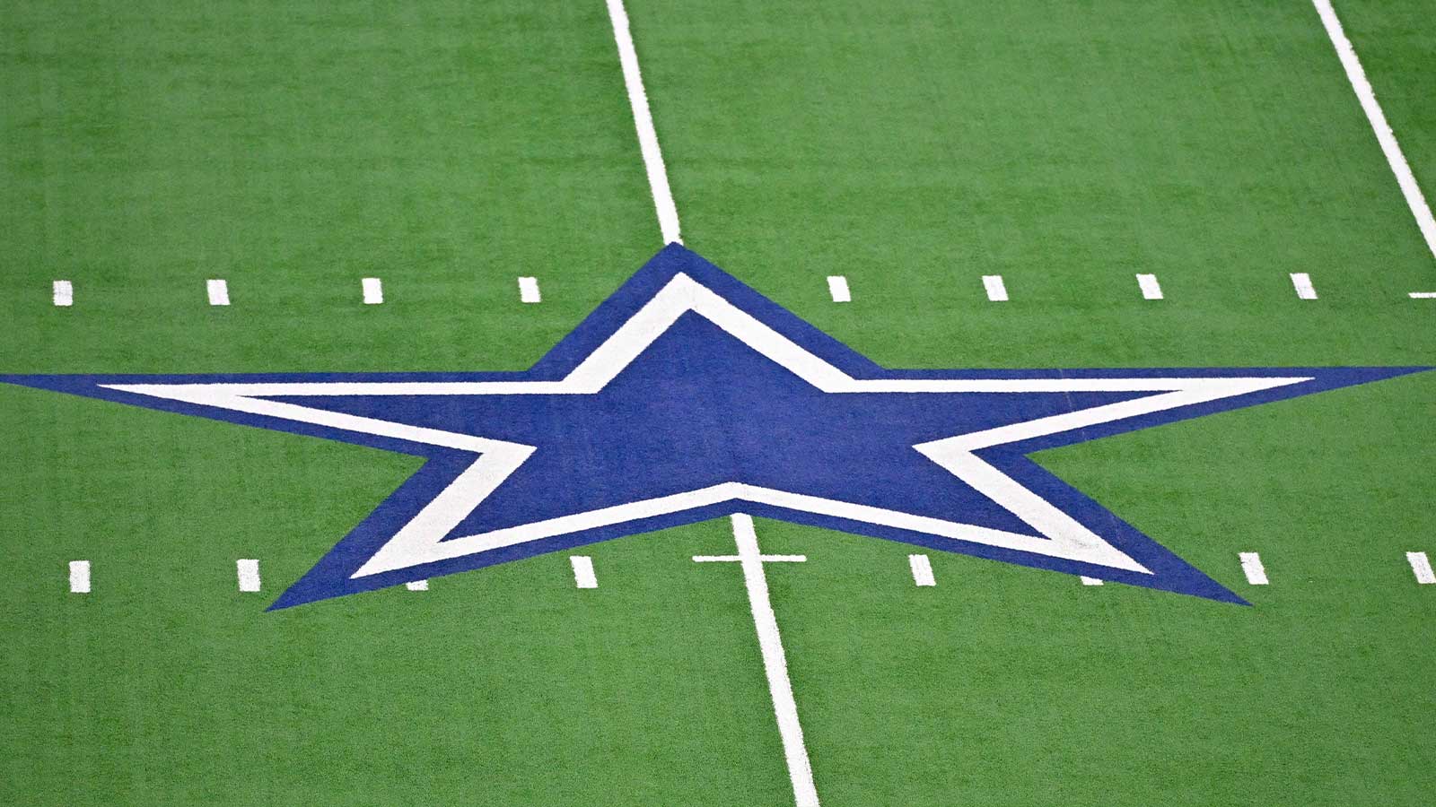 Emmitt Smith applauds Cowboys’ ‘quiet’ offseason after years of drama