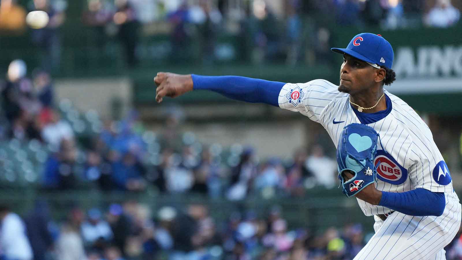 Edward Cabrera leaves Cubs-Brewers game with apparent injury