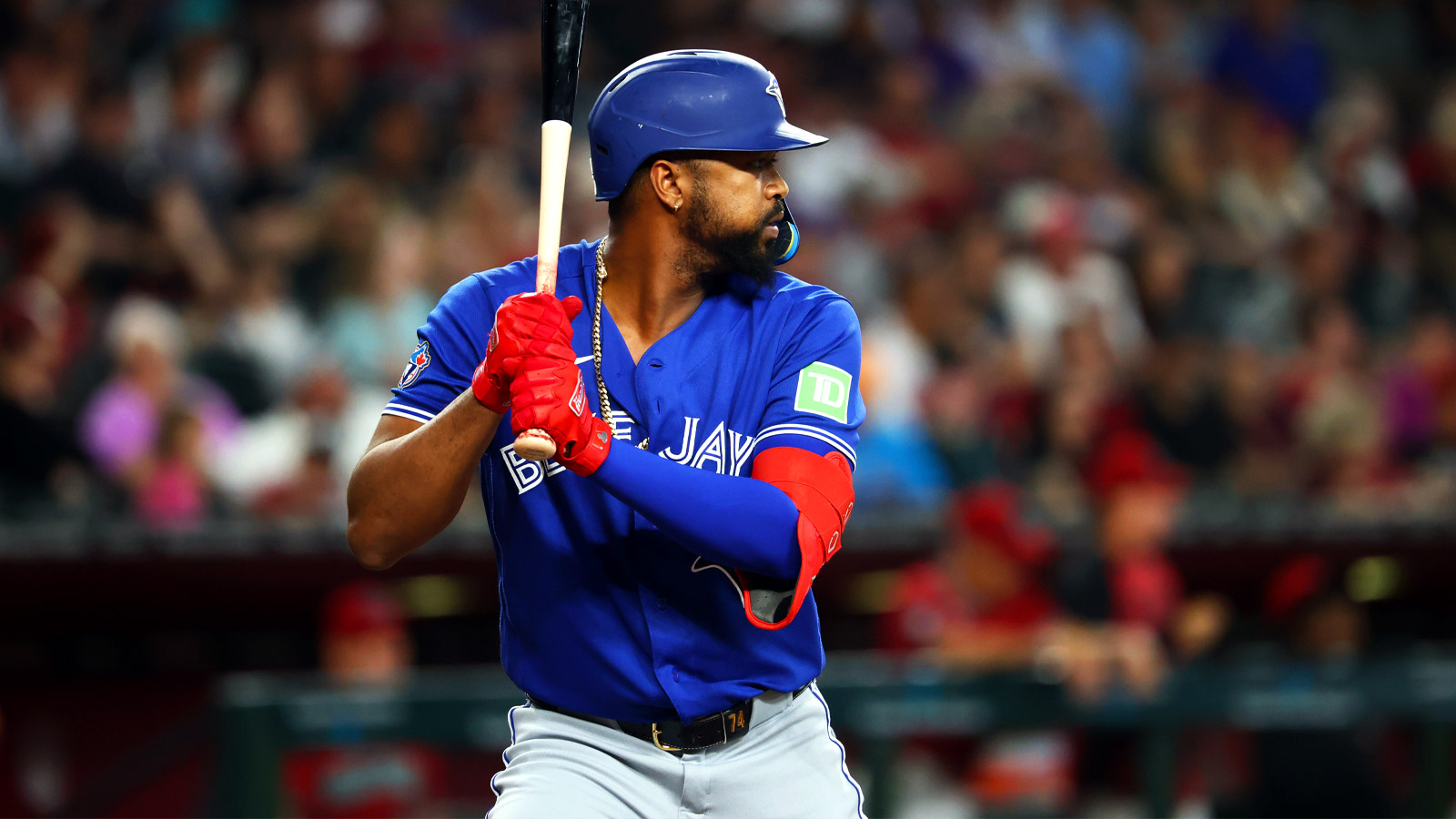 Blue Jays agree to reunion with veteran slugger