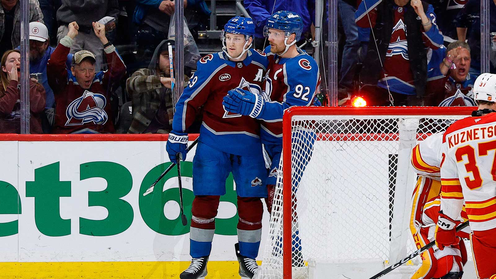 Avalanche captain Gabriel Landeskog hilariously reacts to Nathan MacKinnon’s endless praise