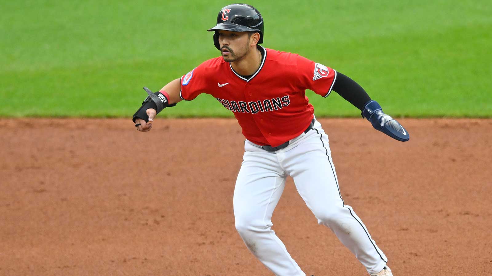 Guardians' Steven Kwan out 3-7 days for unspecified personal reason