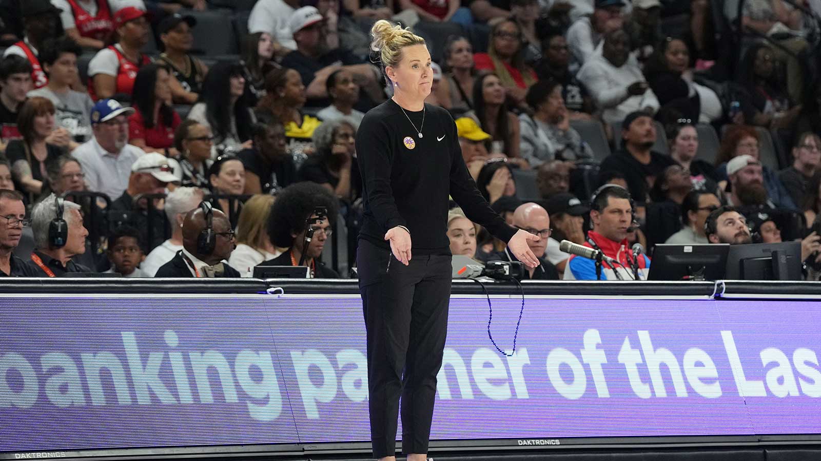 Lynne Roberts' brutal admission after disappointing loss to lowly Sun
