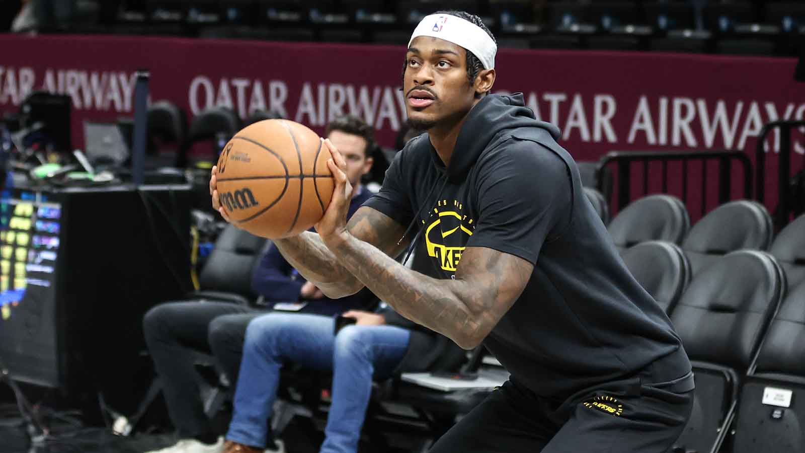 Lakers’ Jarred Vanderbilt cleared to return Game 3 after gruesome finger injury