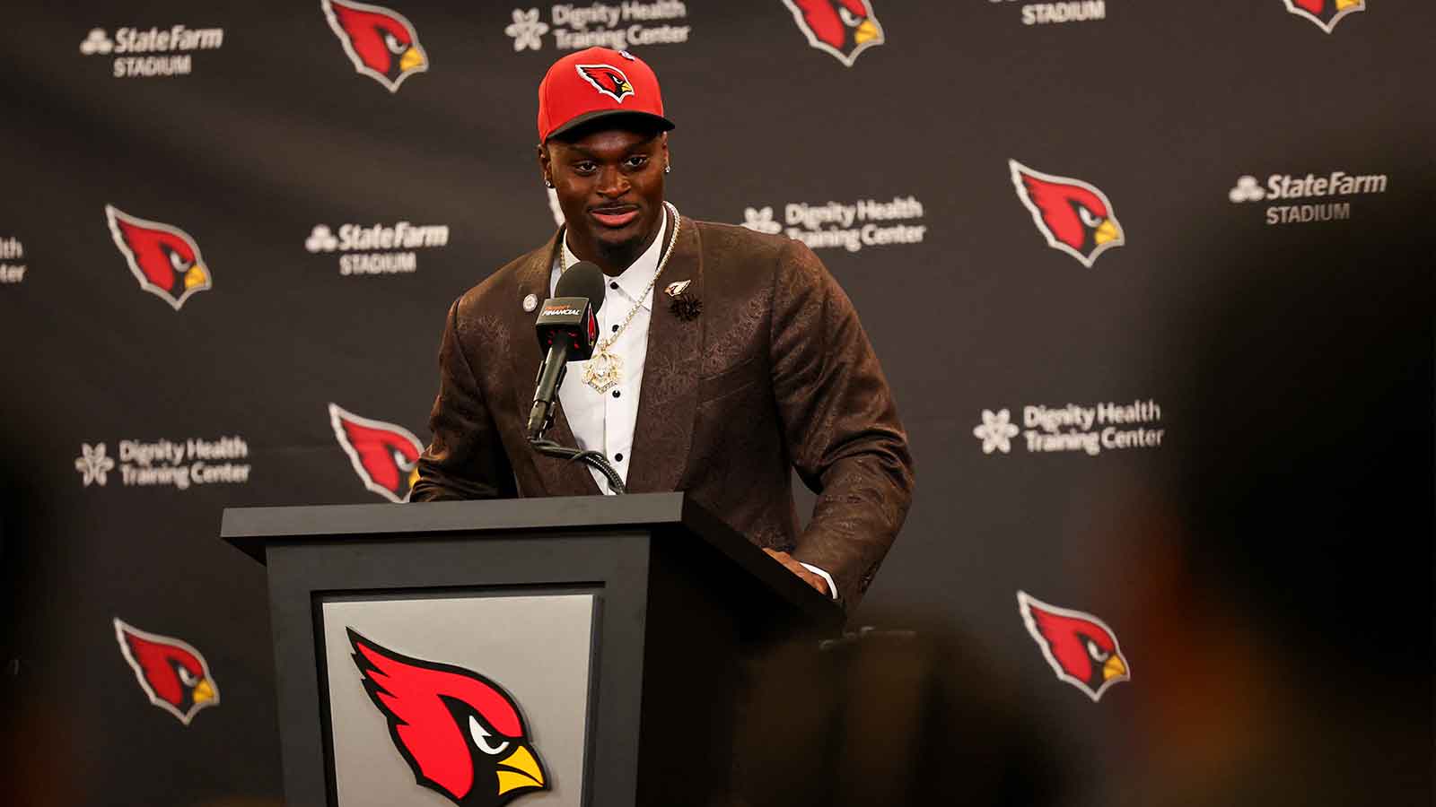 Jeremiyah Love takes strange shot at Jadarian Price’s new team