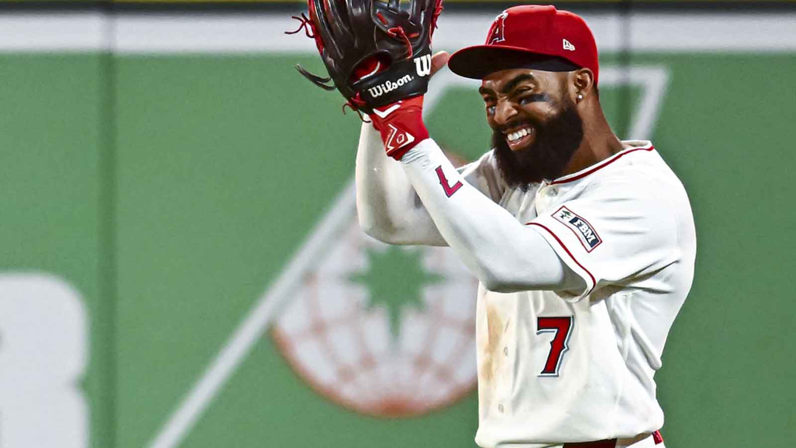 https://wp.clutchpoints.com/wp-content/uploads/2026/05/Jo-Adell-makes-wild-HR-robbery-vs.Guardians-for-5th-of-the-season.jpg