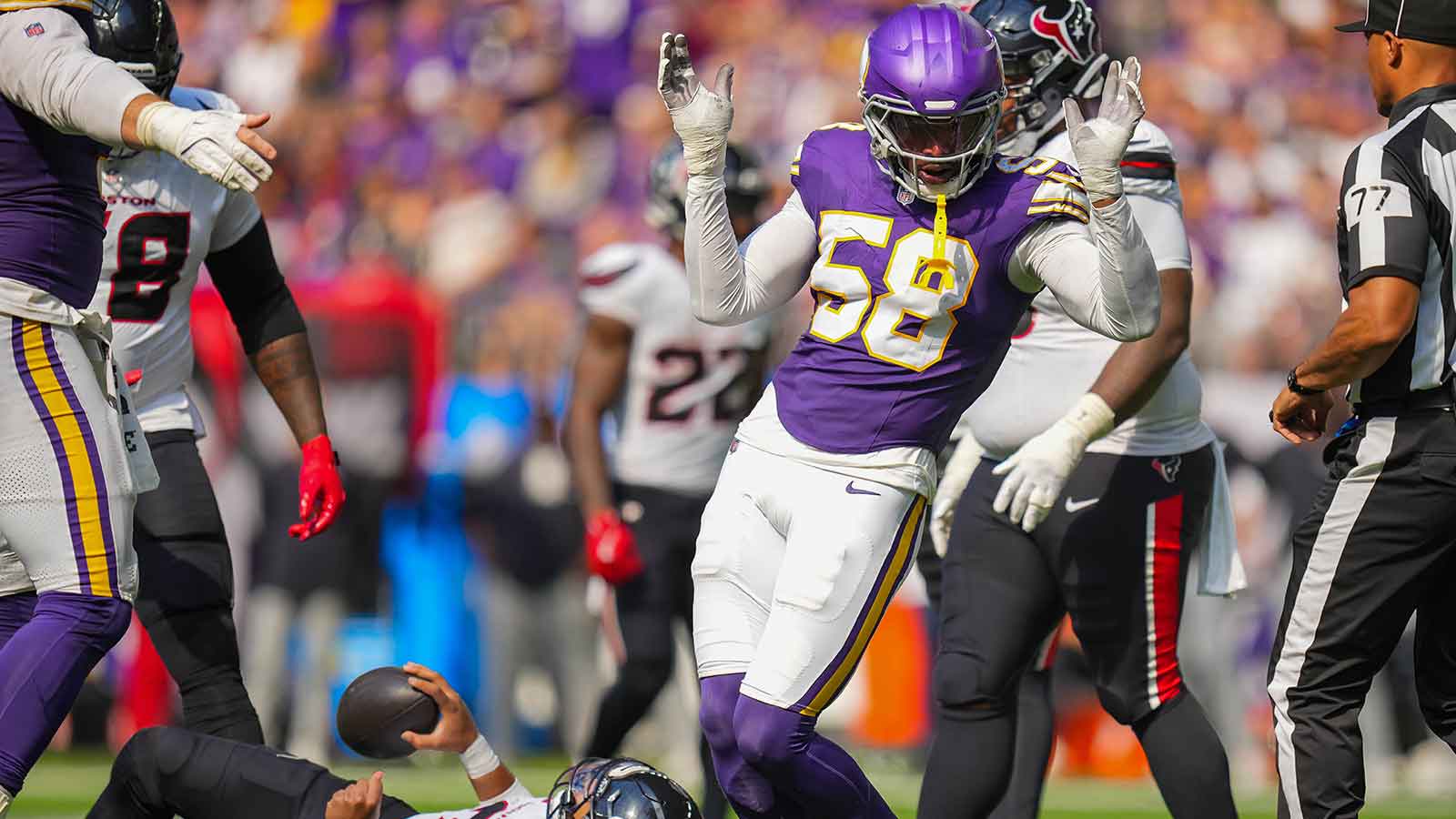 What really excites Eagles’ Vic Fangio about Jonathan Greenard addition