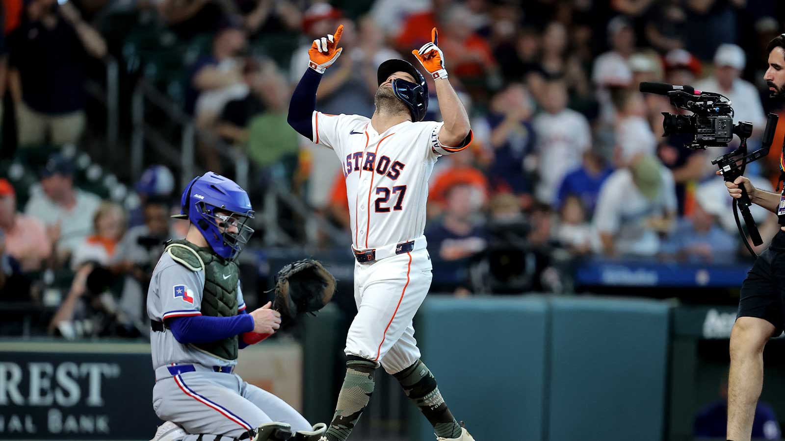 Astros’ Jose Altuve takes big step in injury rehab amid Rangers series