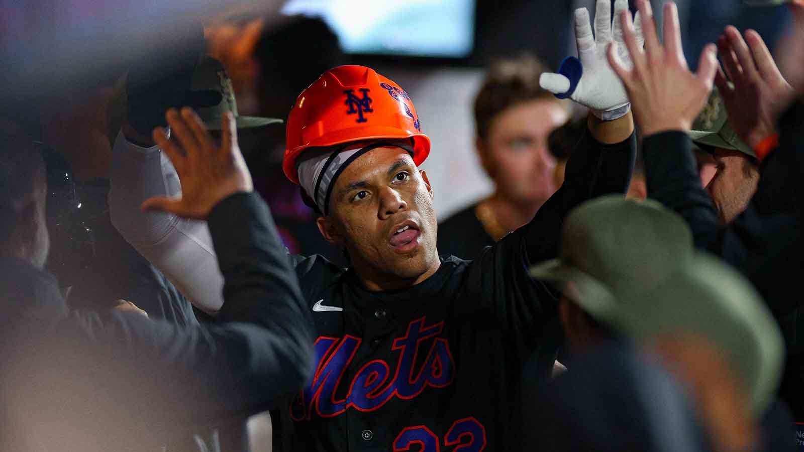 Mets manager Carlos Mendoza reveals why Juan Soto is playing despite injury concerns