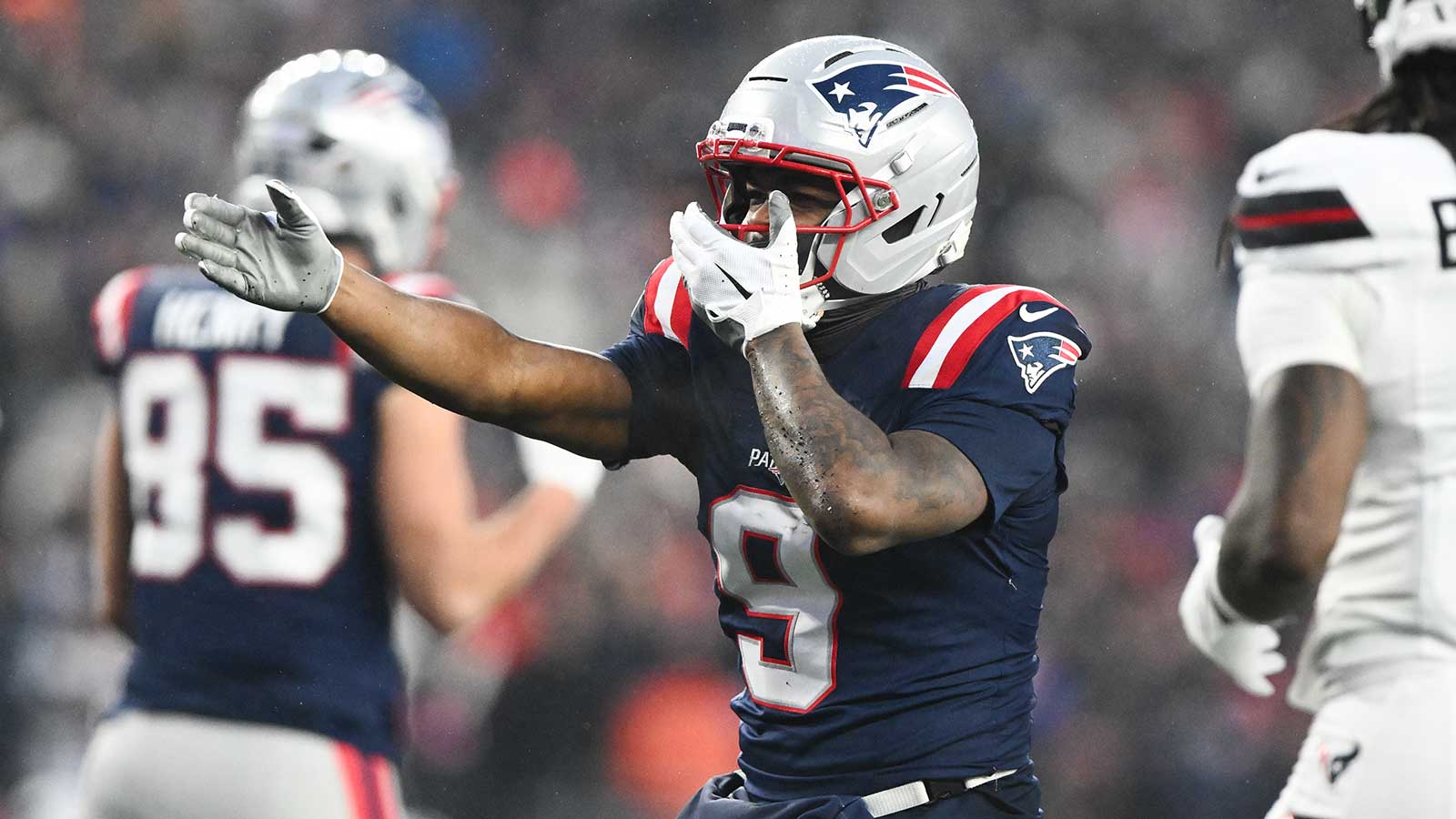 Patriots rumors: Insider floats Kayshon Boutte trade for eye-opening price