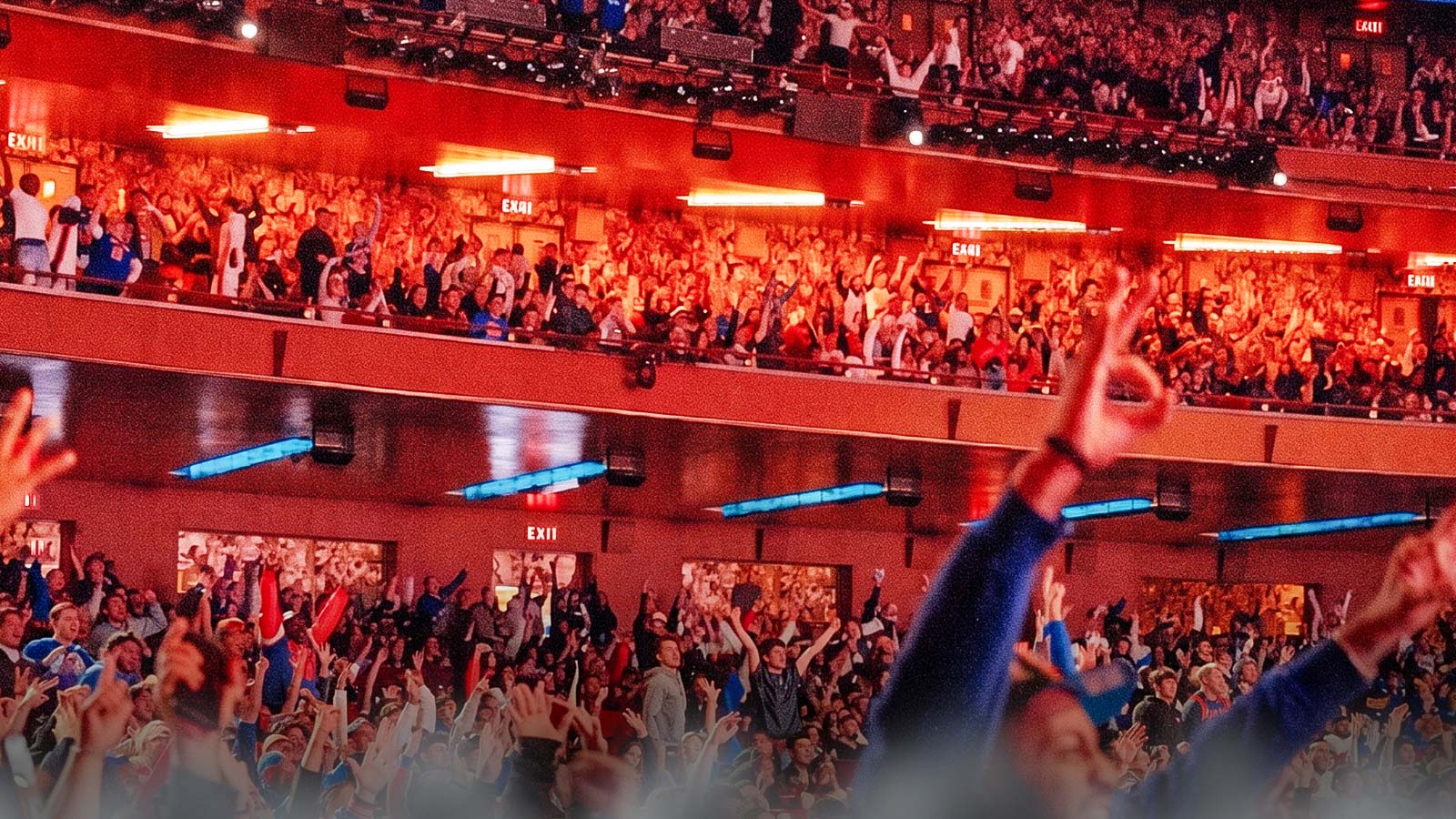 Knicks-Cavs Game 4 brings huge NYPD presence outside of Radio City Music Hall for watch party