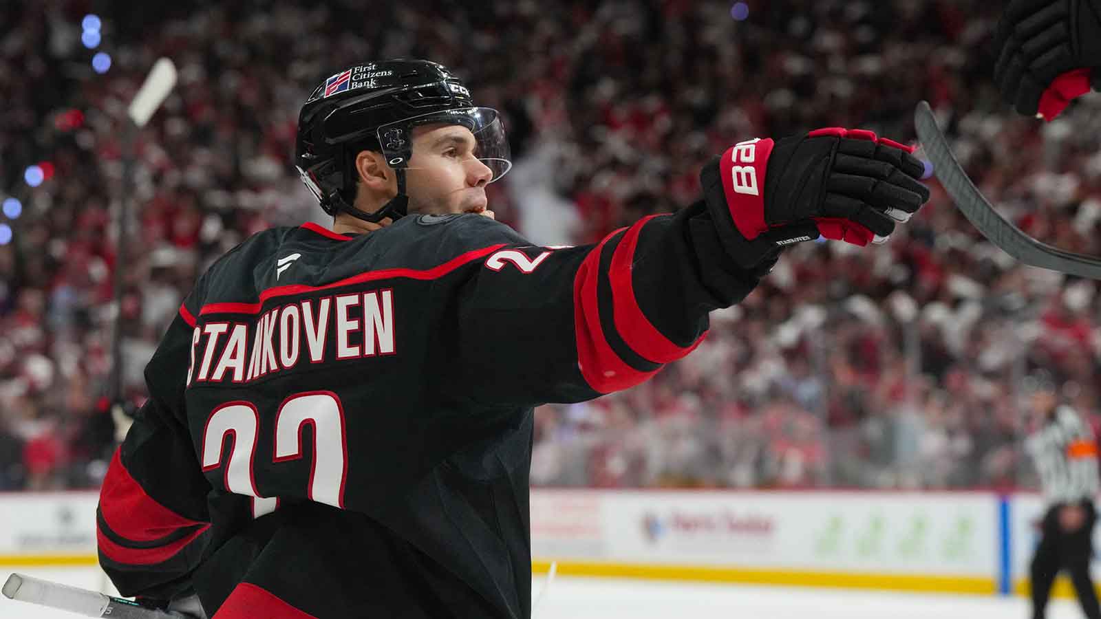 Hurricanes’ Logan Stankoven caps epic 3-goal 1st period in Game 4 vs Canadiens