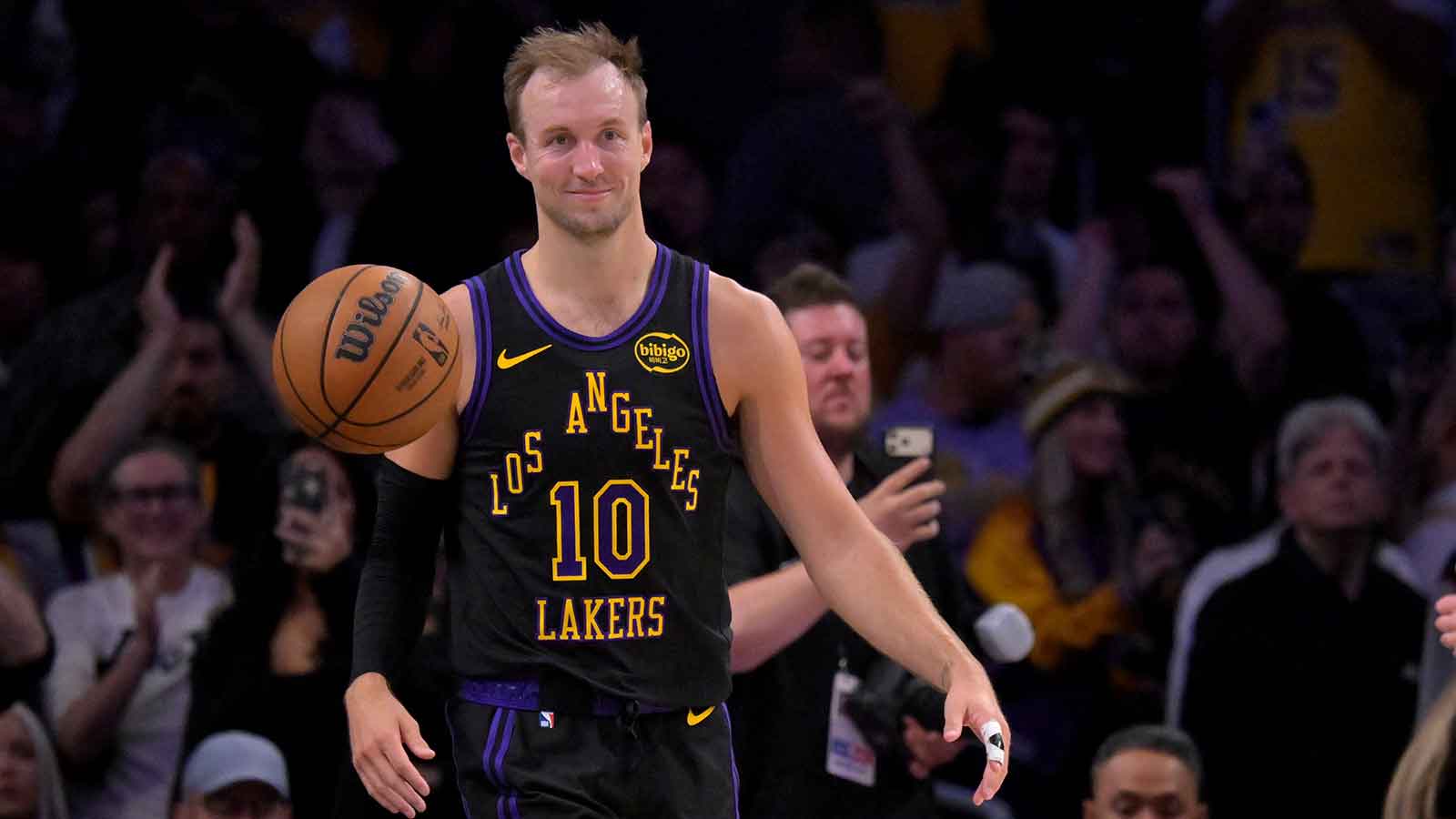 Luke Kennard injury could sideline him for Lakers’ Game 2 vs. Thunder