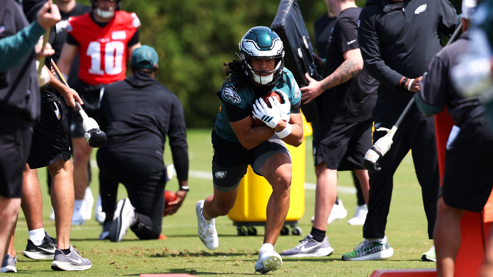 1 Eagles rookie who stood out most in 2026 minicamp
