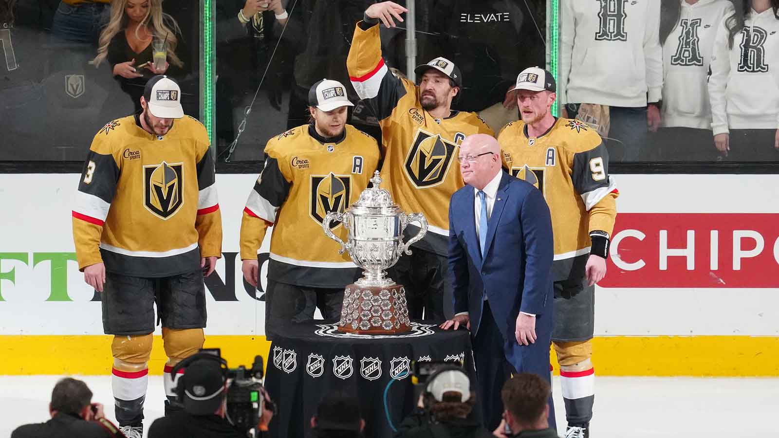 Golden Knights’ Mark Stone drops bar on not touching trophy after Avalanche sweep