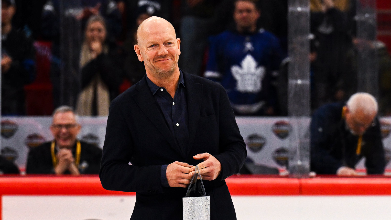 Maple Leafs announce Mats Sundin reunion, GM hire
