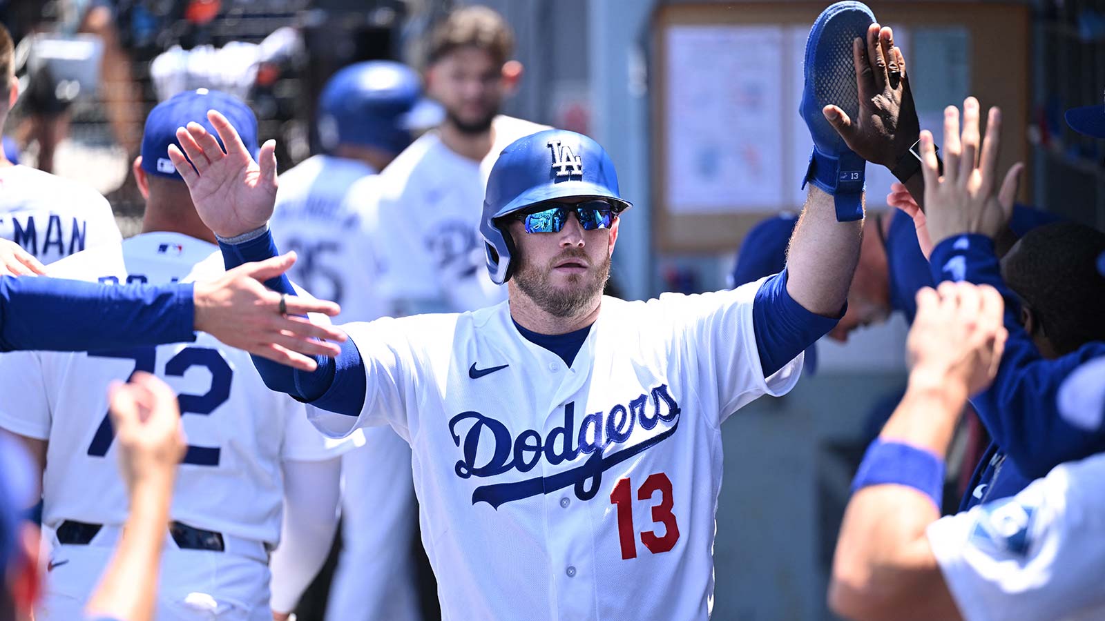 Dodgers’ Max Muncy on verge of breaking all-time record after HR vs. Phillies