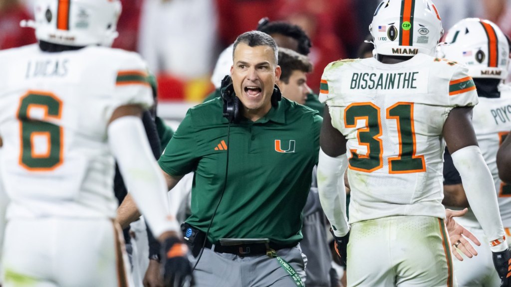 Miami football flips 4-star CB who recently committed to Oregon