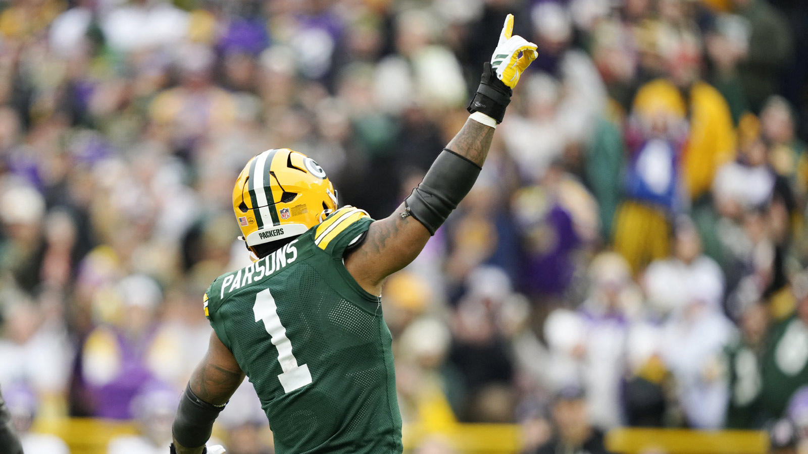 Packers’ Micah Parsons hits Mike Tomlin with recruiting pitch at WCF