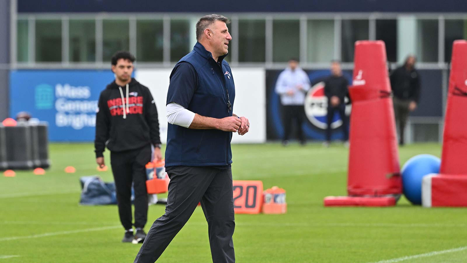 2 Patriots first-stringers in danger of losing starting jobs ahead of 2026 NFL season