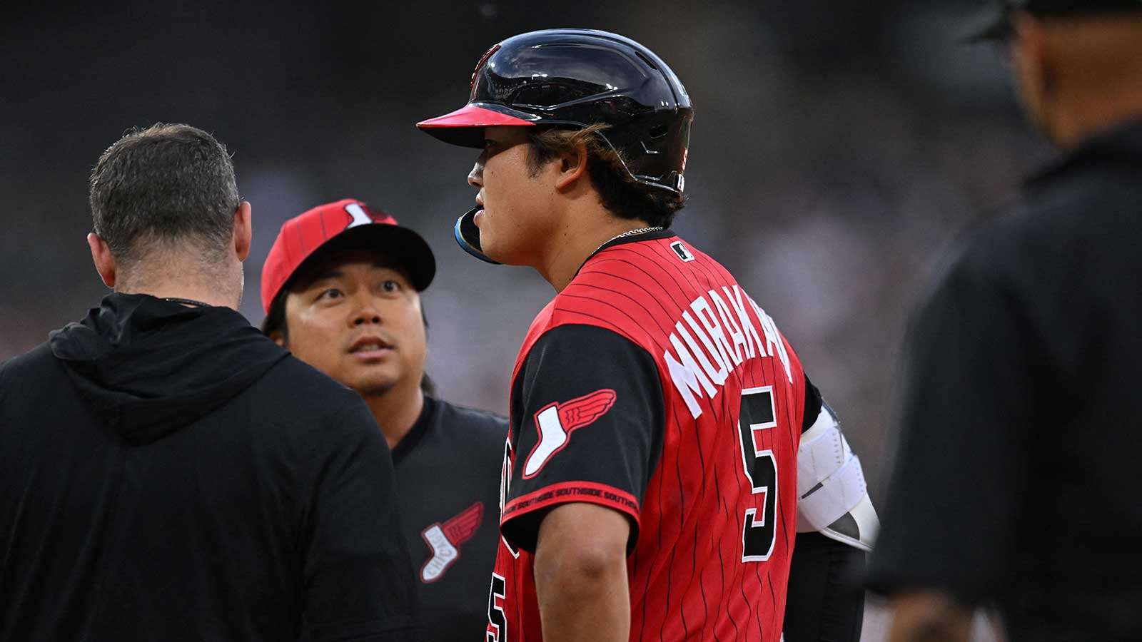 White Sox’s Munetaka Murakami exits Tigers game with hamstring injury