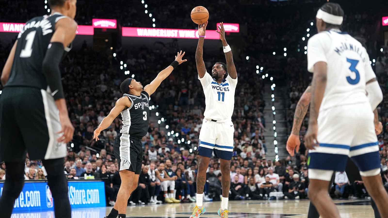 https://wp.clutchpoints.com/wp-content/uploads/2026/05/Naz-Reid-3.jpg