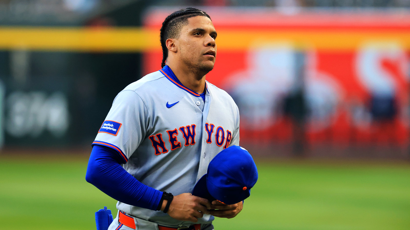 Mets’ Juan Soto exits Cubs game with apparent injury