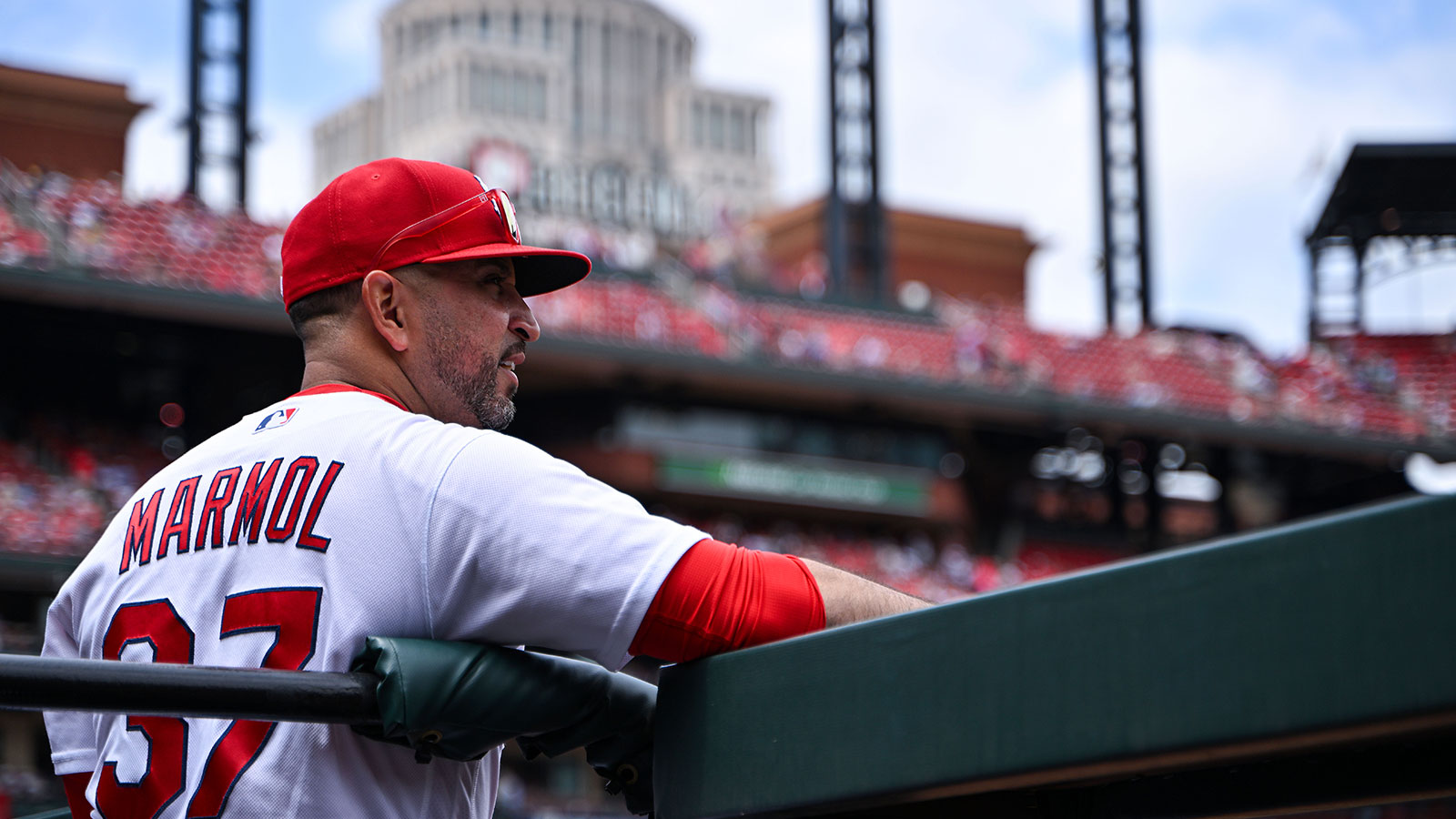 MLB rumors: Will Cardinals, other surprising teams go all in at trade deadline?