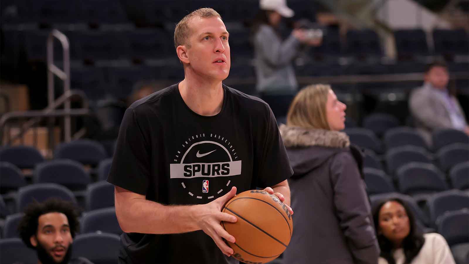 Spurs’ Mason Plumlee has foul on Jared McCain upgraded to a Flagrant 1