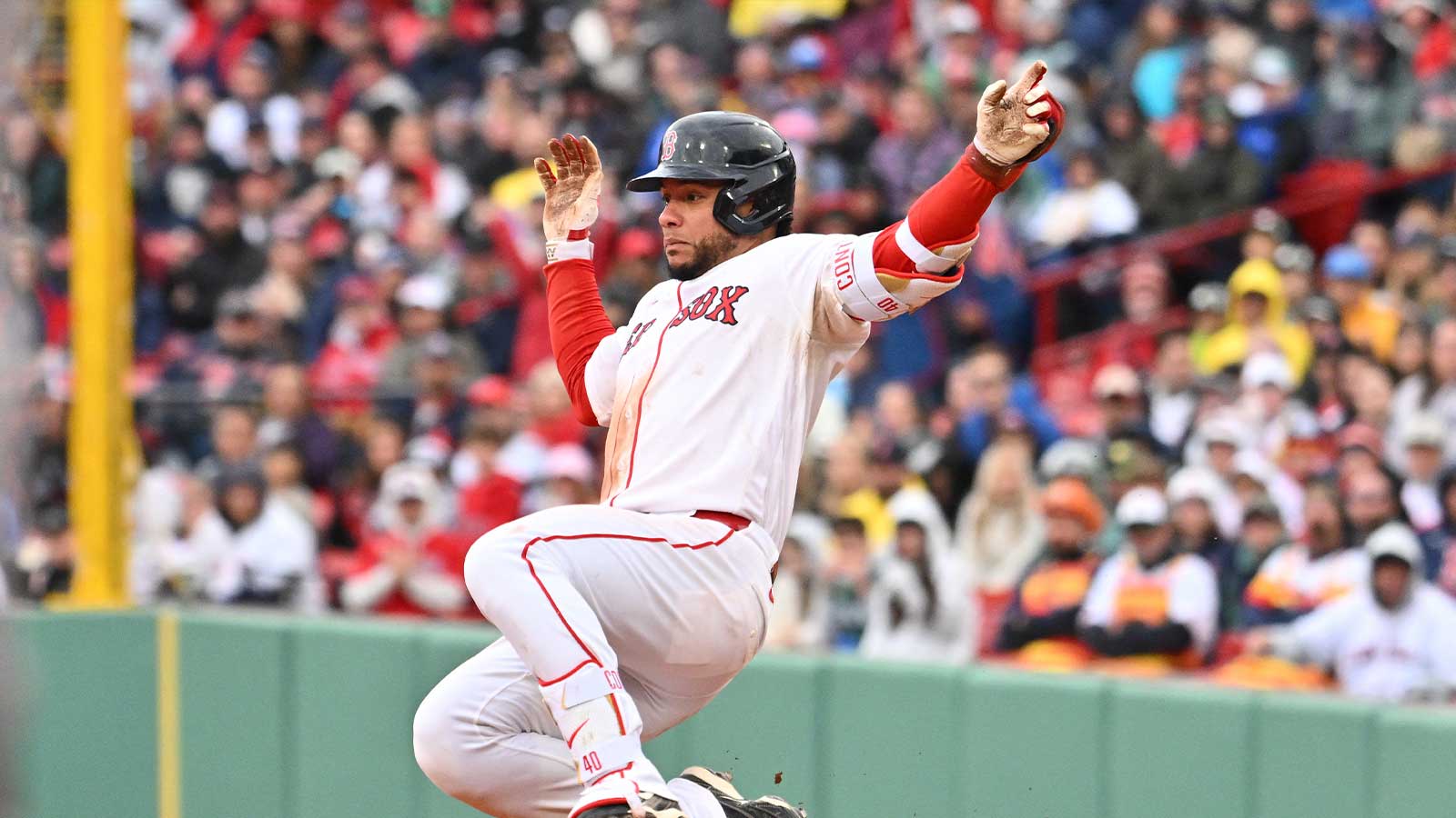 Red Sox, Twins benches clear after heated moment
