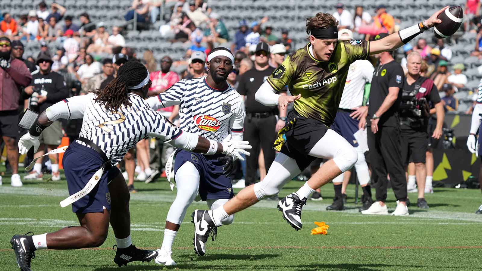 Bengals news: Reporters very excited to see Joe Burrow doing stuff at ...
