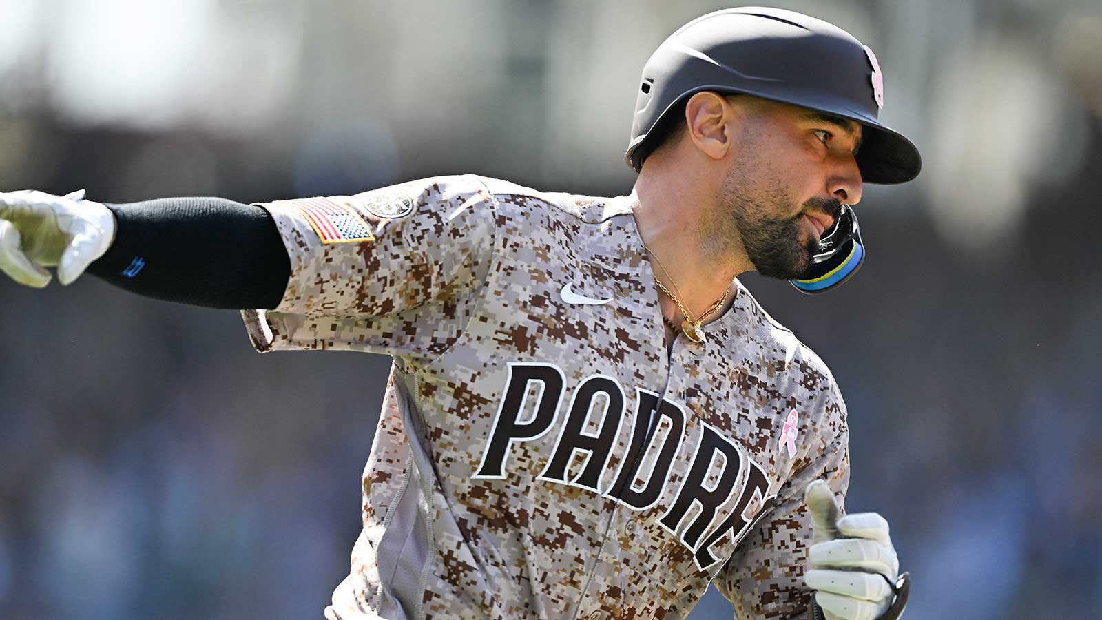 Padres outfielder Nick Castellanos’ blunt 2-word reaction to reporter’s question about HR bat