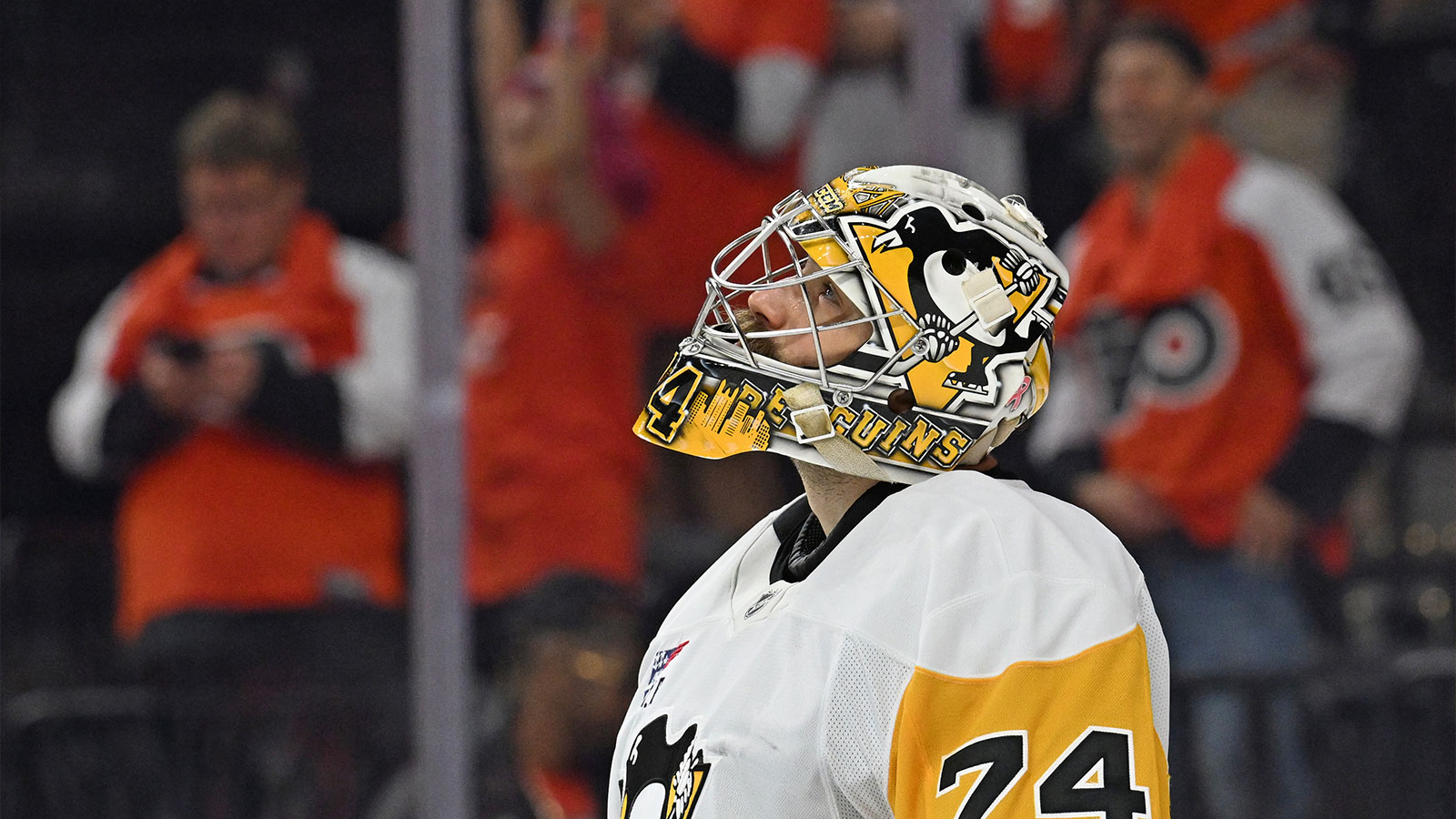  Pittsburgh Penguins goaltender Stuart Skinner (74) reacts against the Philadelphia Flyers during the third period in game three of the first round of the 2026 Stanley Cup Playoffs at Xfinity Mobile Arena.
