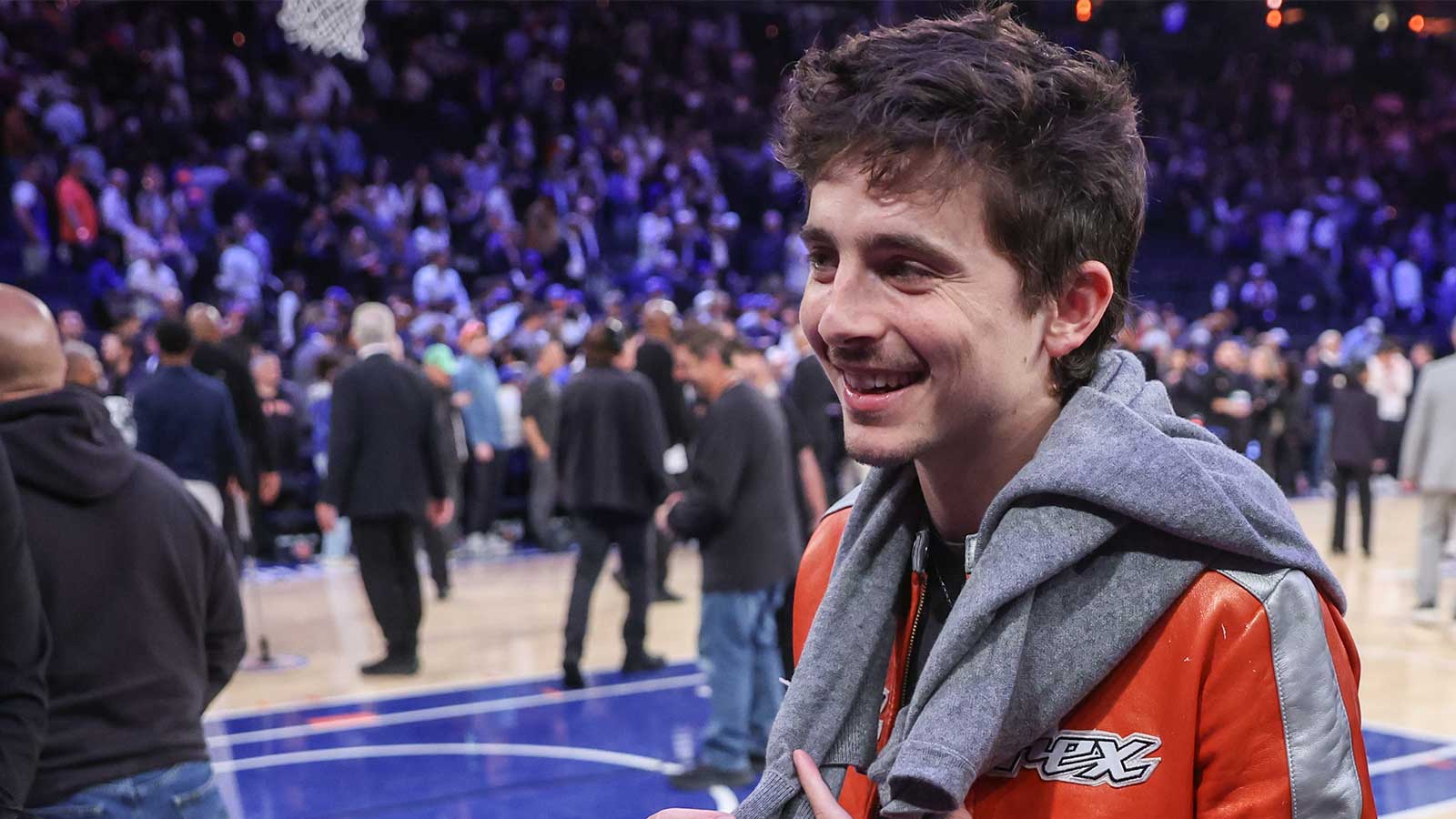 Knicks superfan Timothée Chalamet drops cold 1-emoji message after NY’s 76ers sweep