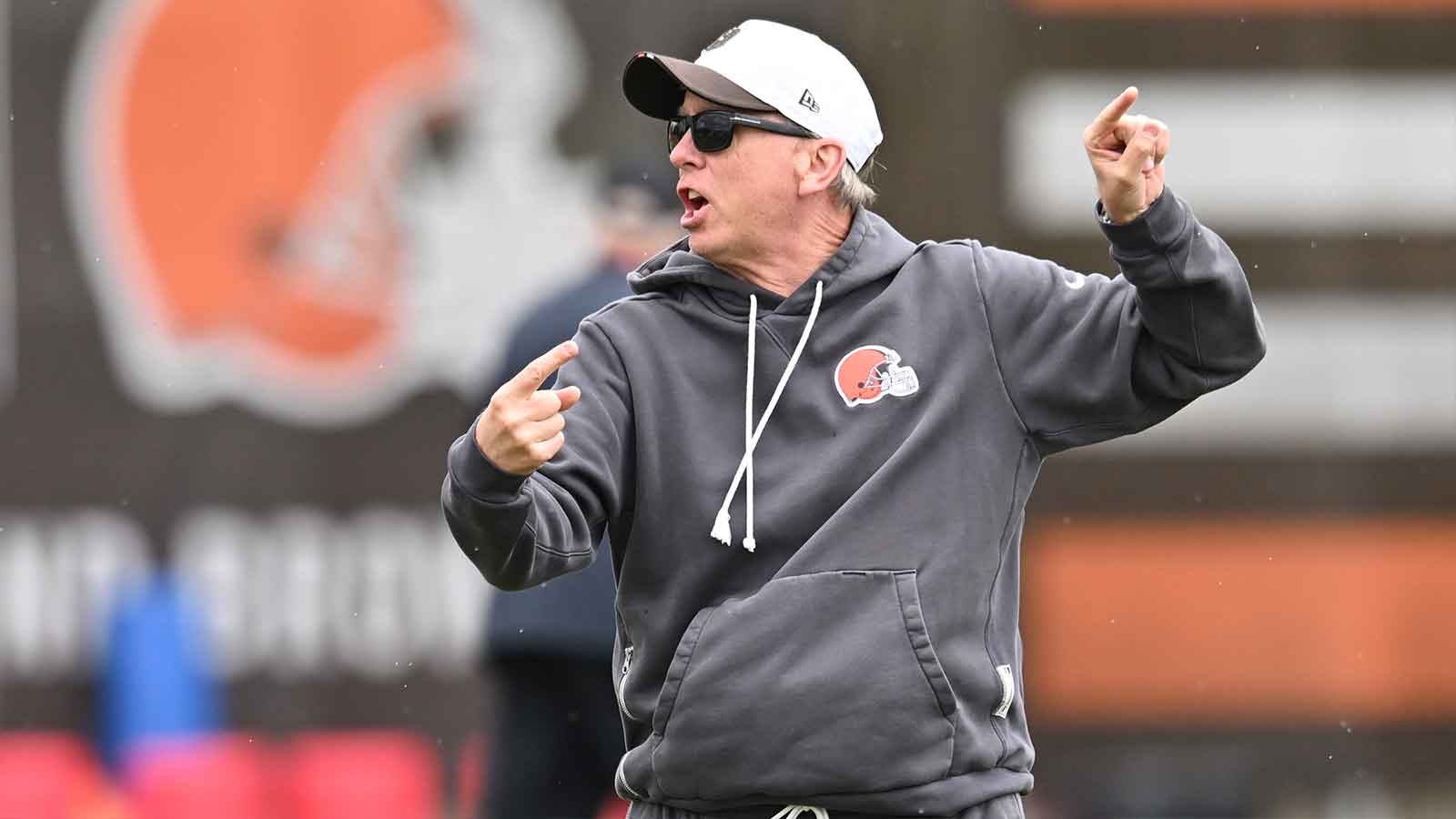 What Todd Monken found ’embarrassing’ about Browns QBs in OTA