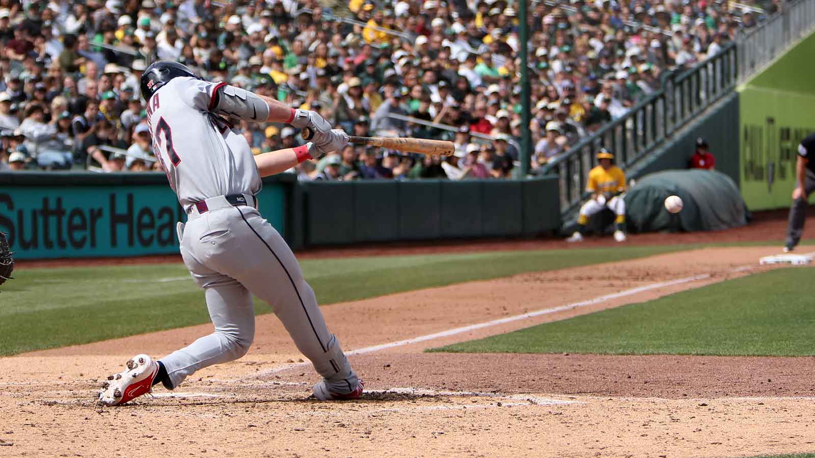 Travis Bazzana’s first MLB hit comes in an extremely clutch manner