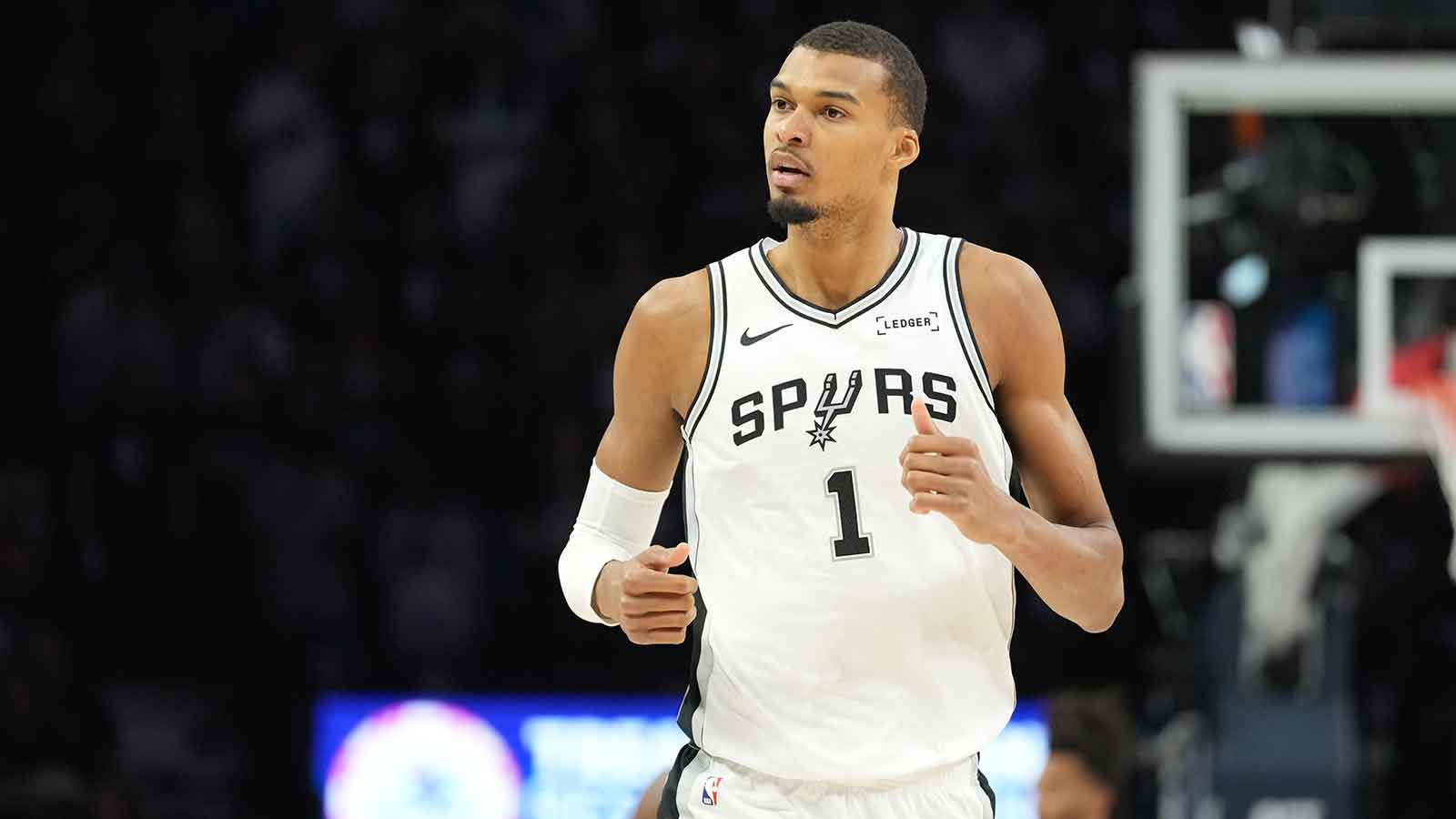 Why Spurs’ Victor Wembanyama will win MVP ‘for next 10 years,’ per Mike D’Antoni