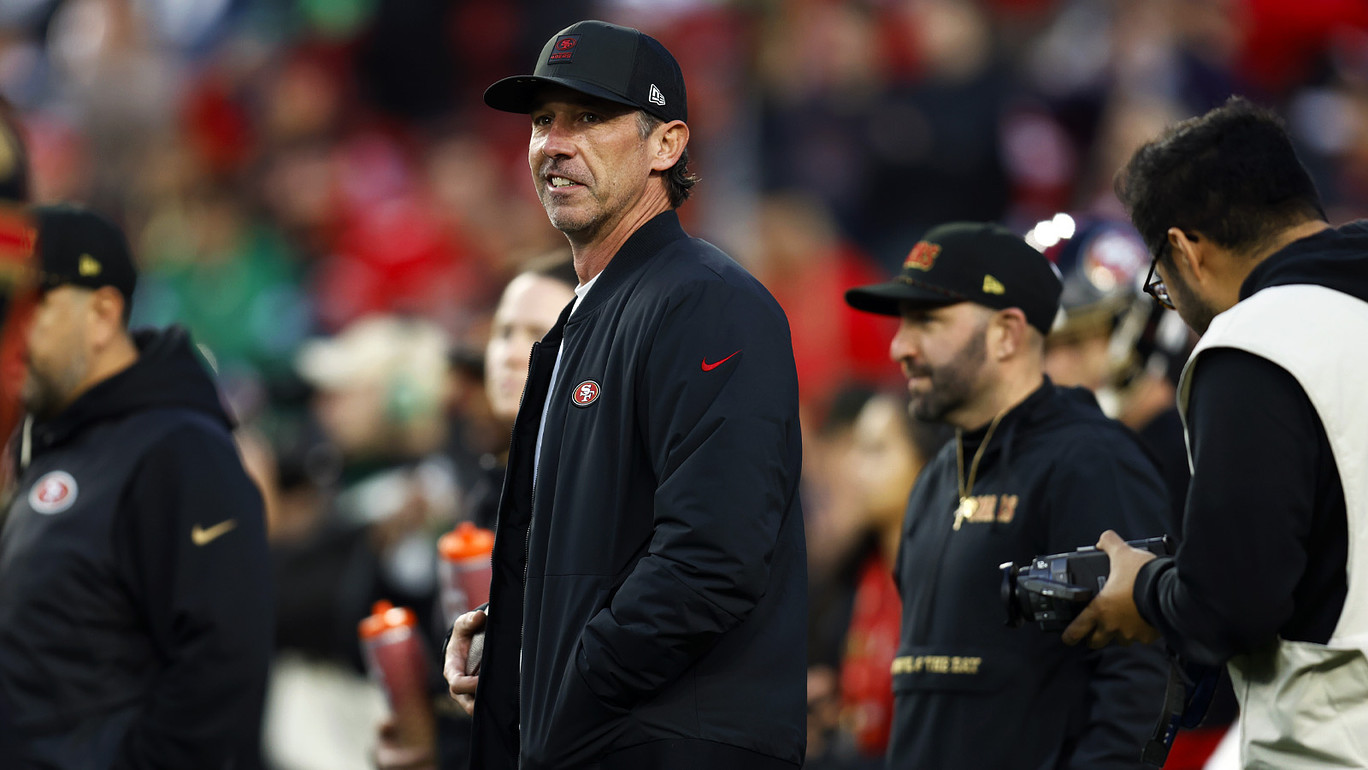 49ers’ Kyle Shanahan had to be dying inside talking about complex international travel plans