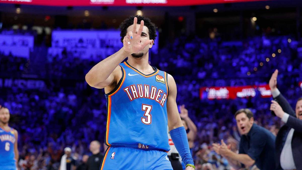 Thunder news: Shai Gilgeous-Alexander reacts to Jared McCain's pull-up 3