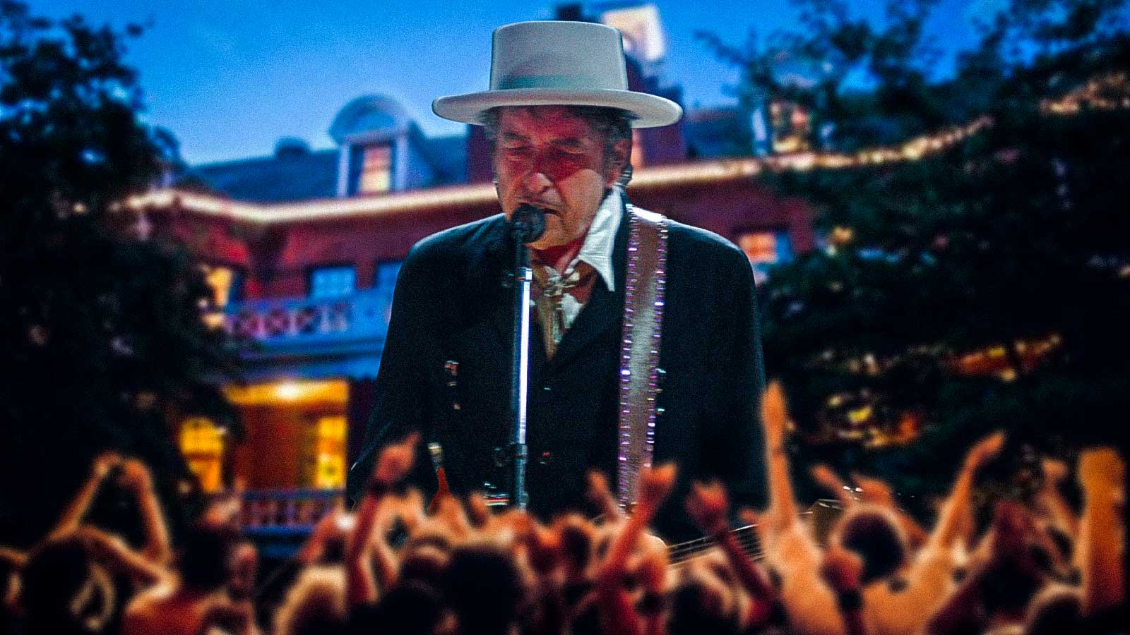 59-year-old Bob Dylan song played for the 1st time during summer tour premiere show