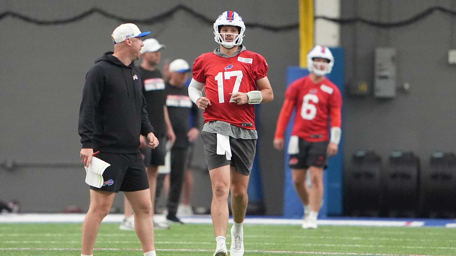 Why Bills fans shouldn't panic about contract standoff for key Josh Allen protector