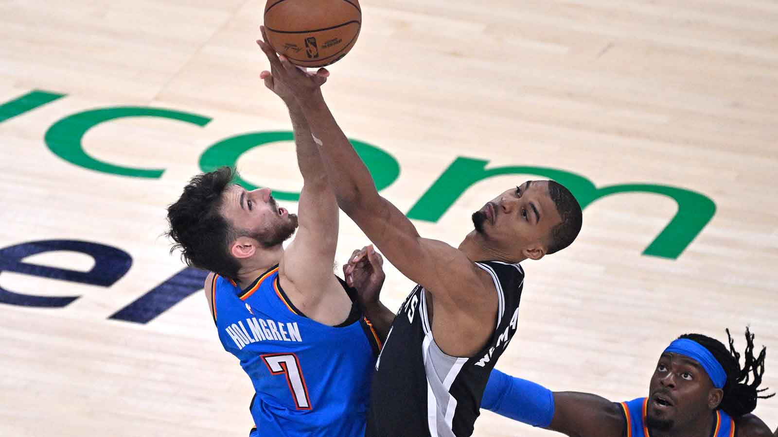 https://wp.clutchpoints.com/wp-content/uploads/2026/06/Analyst-throws-water-on-Chet-Holmgren-Victor-Wembanyama-rivalry-after-WCF.jpg
