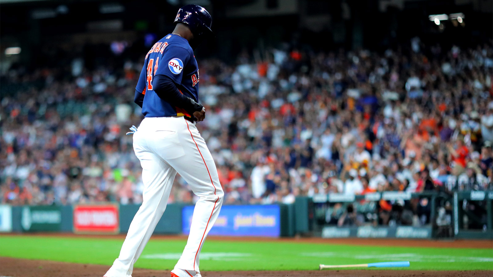 Yordan Alvarez’s early Astros homer leads to league-leading intentional walk